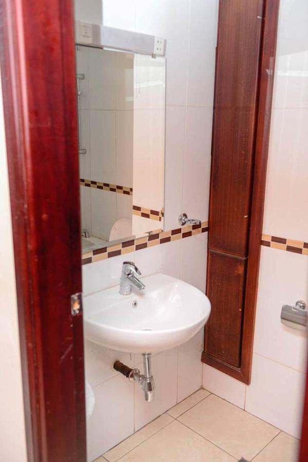Room In Bb - Enjoy You Vacation Wail Staying In This Single Room Fit For 2 People Kigali Exteriér fotografie